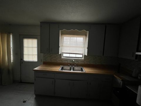 Tiny photo for 7263 OLD BAINBRIDGE Road, Tallahassee, FL 32303 (MLS # 393964)