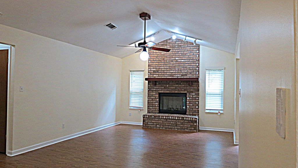 Photo of 828 McGuire Avenue, Tallahassee, FL 32303 (MLS # 399022)