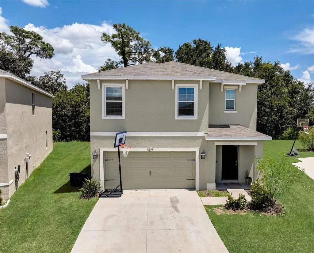 Photo of 10932 Carlton Fields Drive, Other Florida, FL 33579 (MLS # 391671)