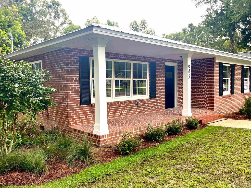 Photo of 685 S Waukeenah Street #B, Monticello, FL 32345 (MLS # 395652)