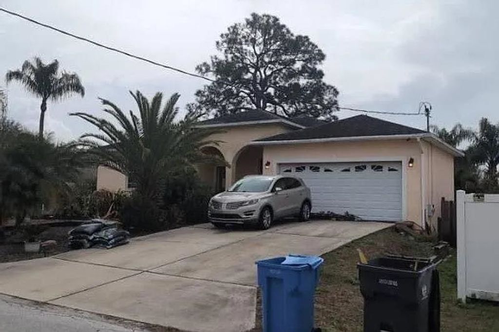 Photo of 7332 Winchester Drive, Tampa, FL 33615 (MLS # 396981)