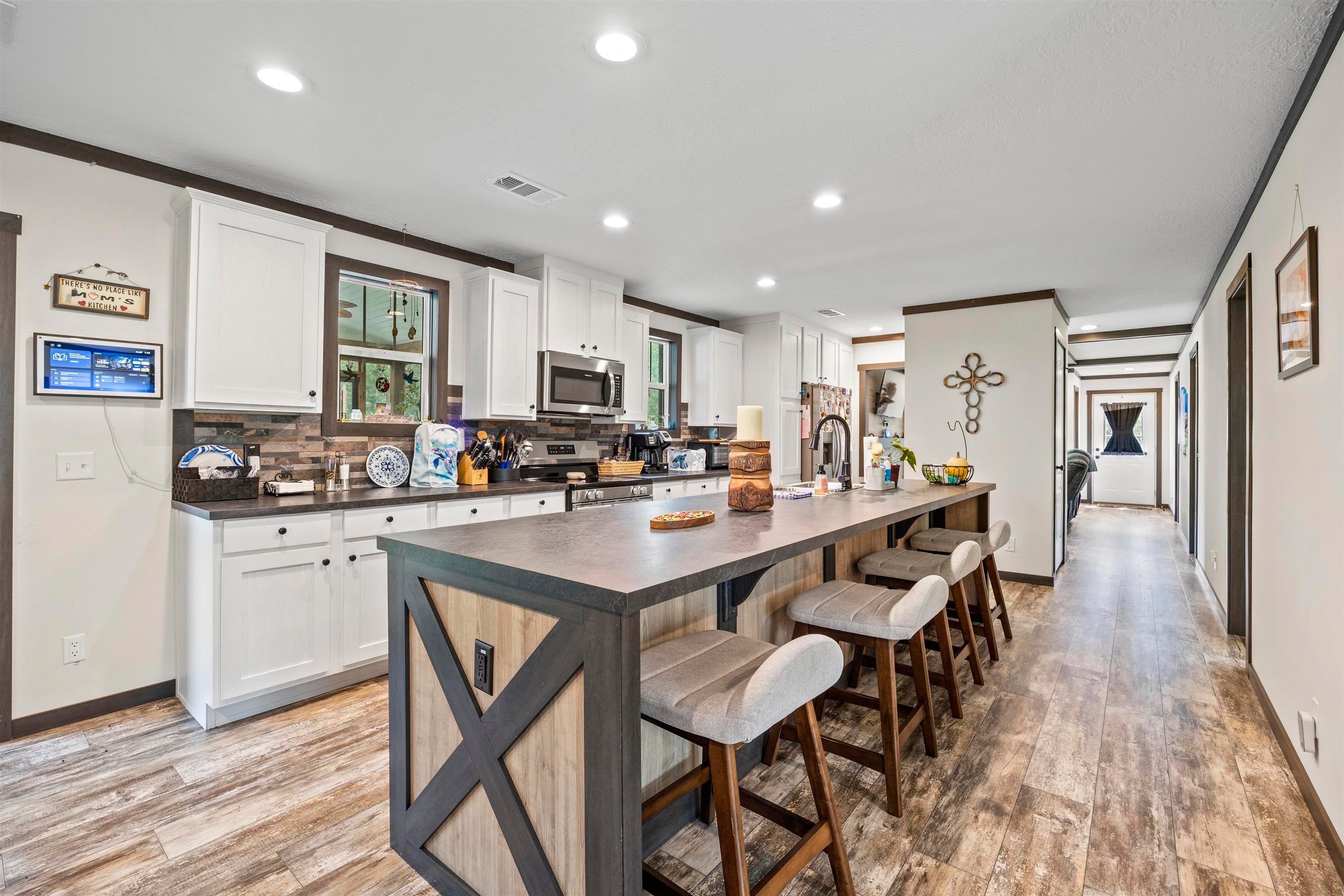 588 SE Pow Wow Street