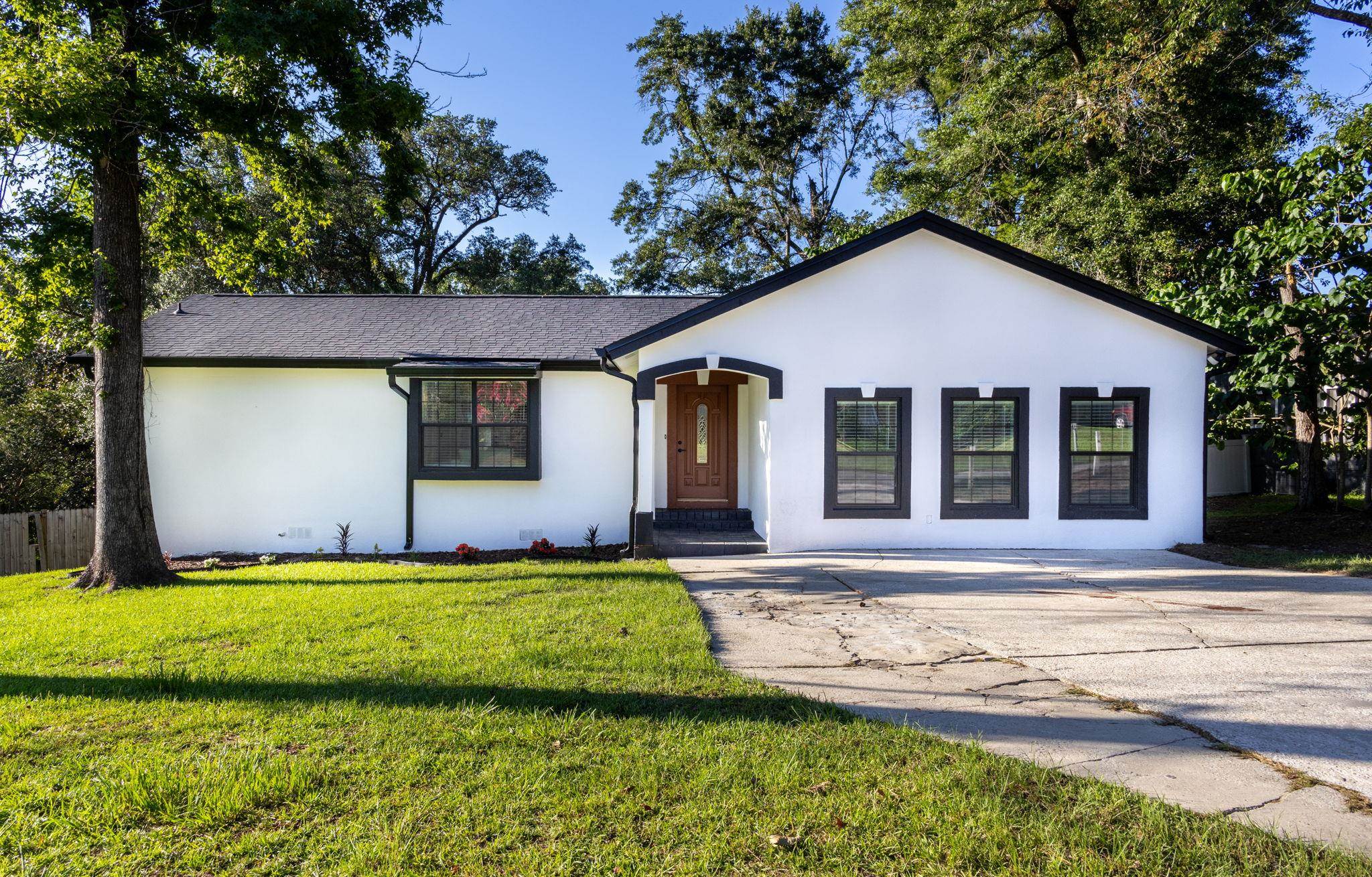 Photo 1 of 37 — 236 Timberlane Rd, Tallahassee, FL 32312