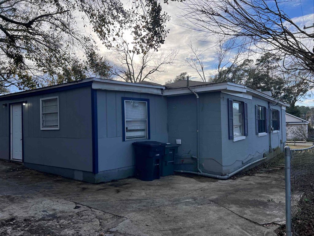 Photo of 2001 Daisy Street, Tallahassee, FL 32310 (MLS # 391901)
