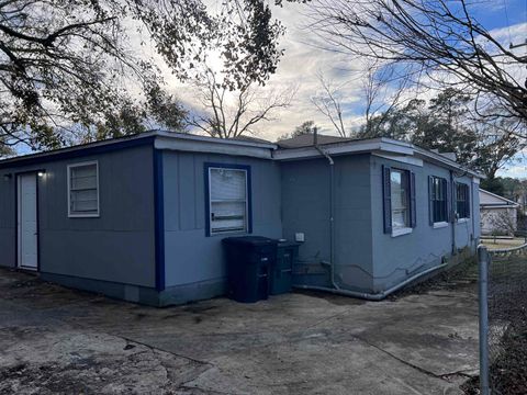 Tiny photo for 2001 Daisy Street, Tallahassee, FL 32310 (MLS # 391901)