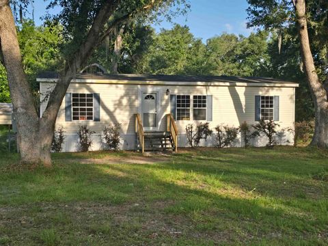 Photo of 3319 Vera Lane, Perry, FL 32347 (MLS # 400088)