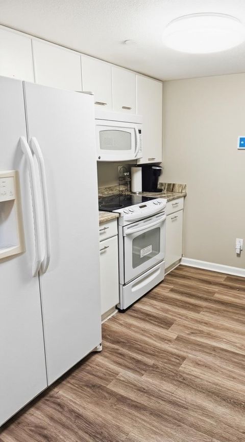 Tiny photo for 300 S Duval Street #808, Tallahassee, FL 32301 (MLS # 395379)