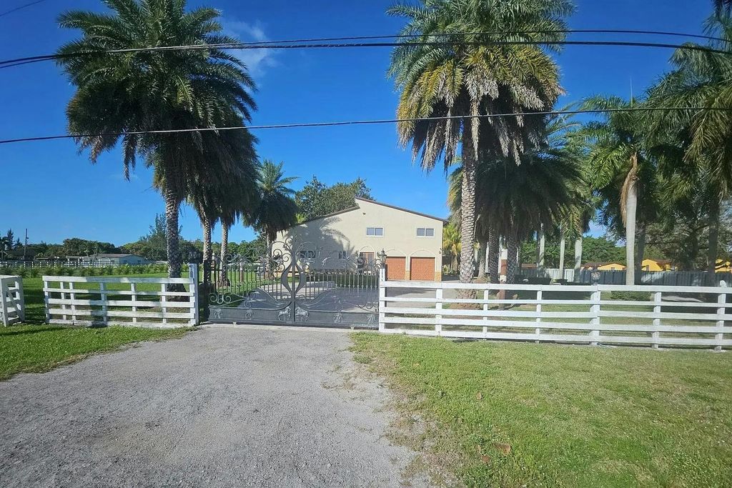 Photo of 3850 SW 124th Avenue, Other Florida, FL 33027 (MLS # 397462)