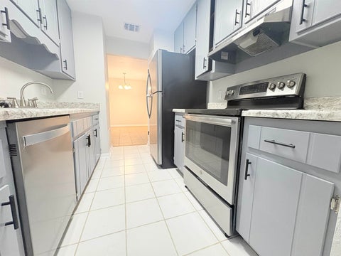 Tiny photo for 1595 Willow Bend Way #A, Tallahassee, FL 32301 (MLS # 400958)