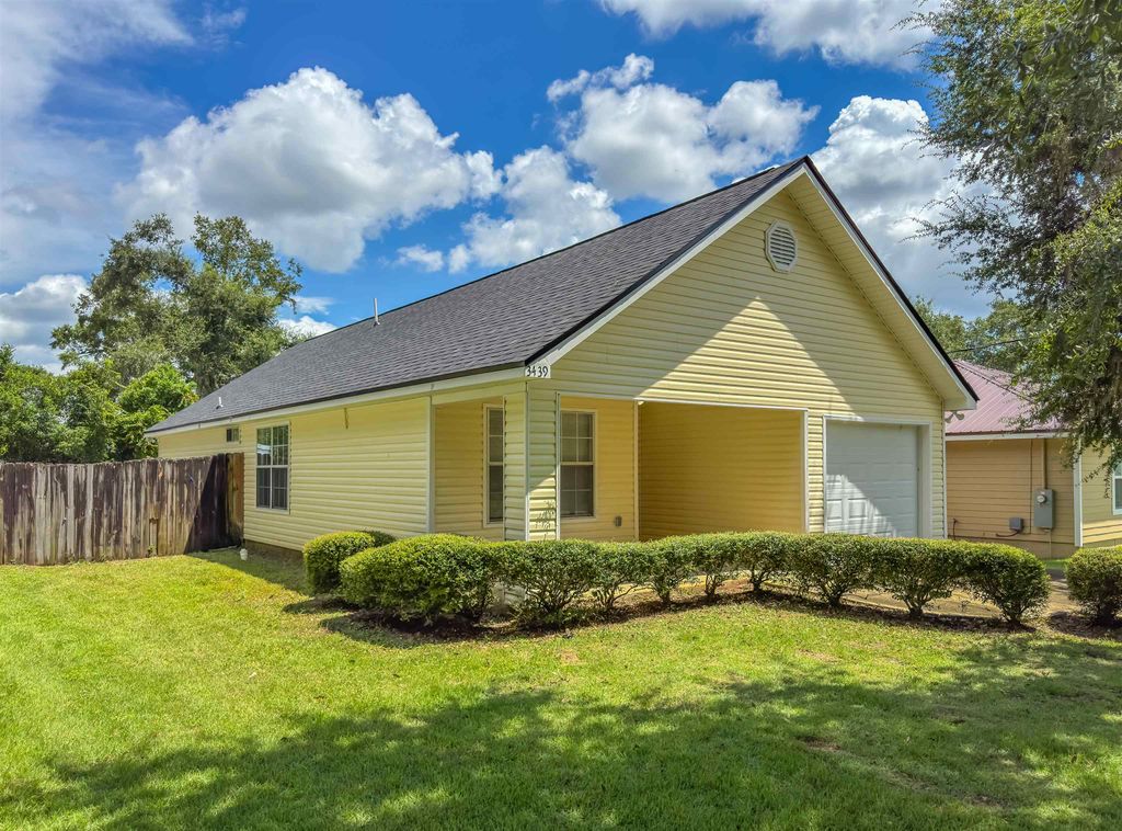 Photo of 3439 Laura Street, Tallahassee, FL 32305 (MLS # 398852)