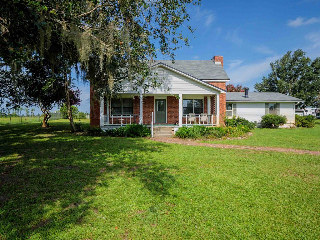 Photo of 916 SW CR 360, Madison, FL 32340 (MLS # 388789)