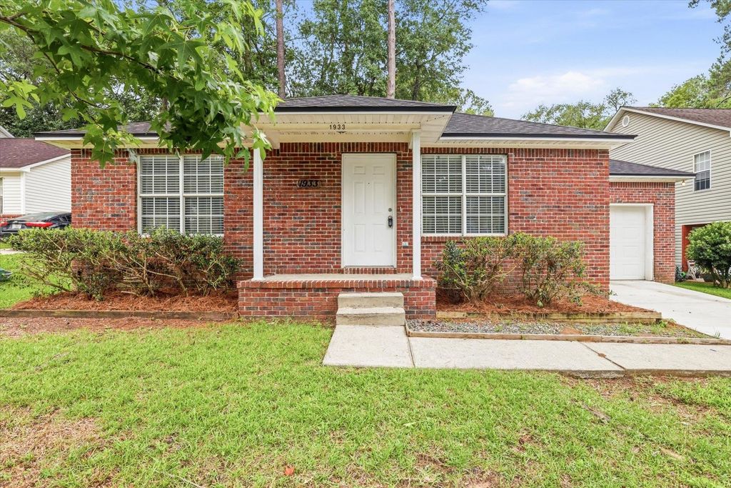 Photo of 1933 MAYMEADOW Lane, Tallahassee, FL 32303 (MLS # 400558)