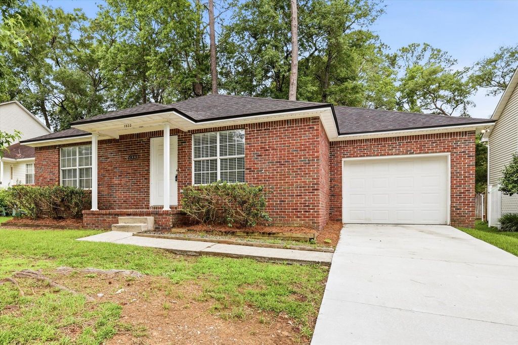 Photo of 1933 MAYMEADOW Lane, Tallahassee, FL 32303 (MLS # 400558)