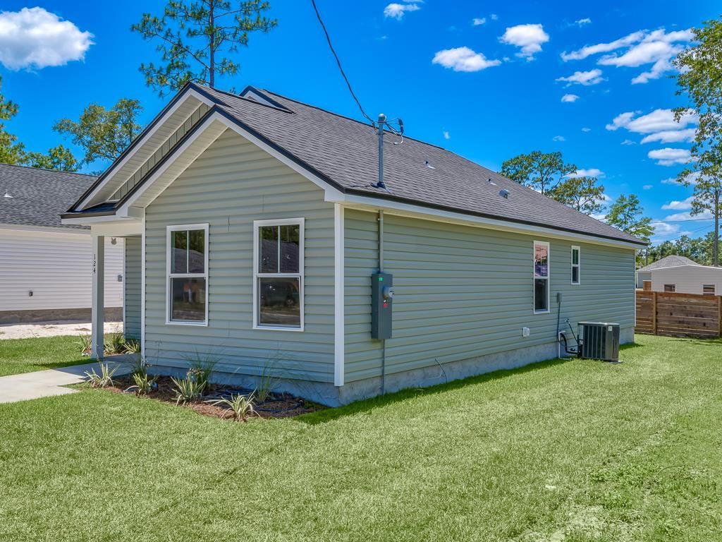 Photo of 44 Franklin Drive, Crawfordville, FL 32327 (MLS # 393835)
