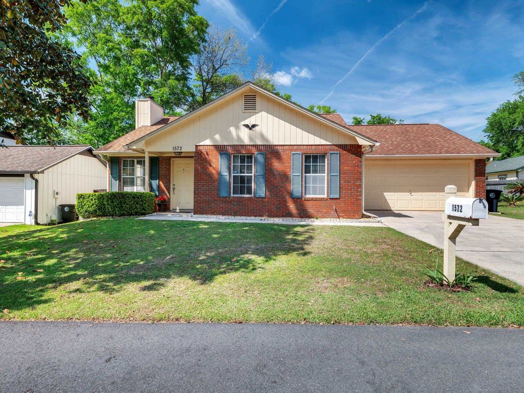 Photo of 1572 Cinnamon Bear Circle, Tallahassee, FL 32311 (MLS # 398219)