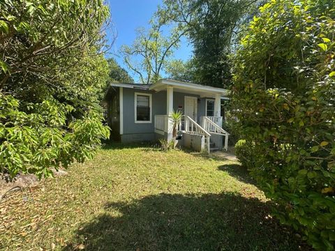Photo of 716 Dover Street, Tallahassee, FL 32304 (MLS # 399110)