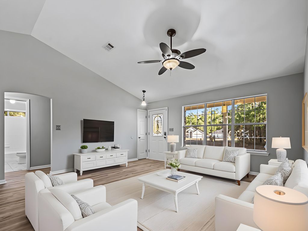 Photo of 5 Birch Court, Crawfordville, FL 32327 (MLS # 400270)