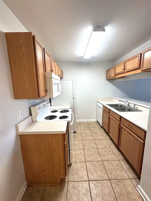 Tiny photo for 2738 W Tharpe Street #806, Tallahassee, FL 32303 (MLS # 395956)