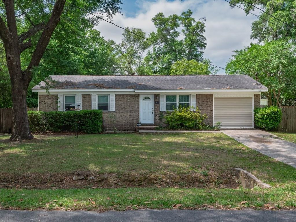 Photo of 815 Peggy Drive, Tallahassee, FL 32305 (MLS # 399242)