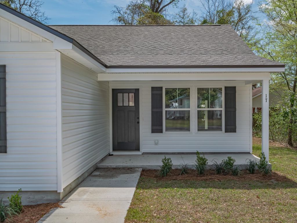 Photo of 86 SHAR-MEL-RE Lane, Crawfordville, FL 32327 (MLS # 397457)