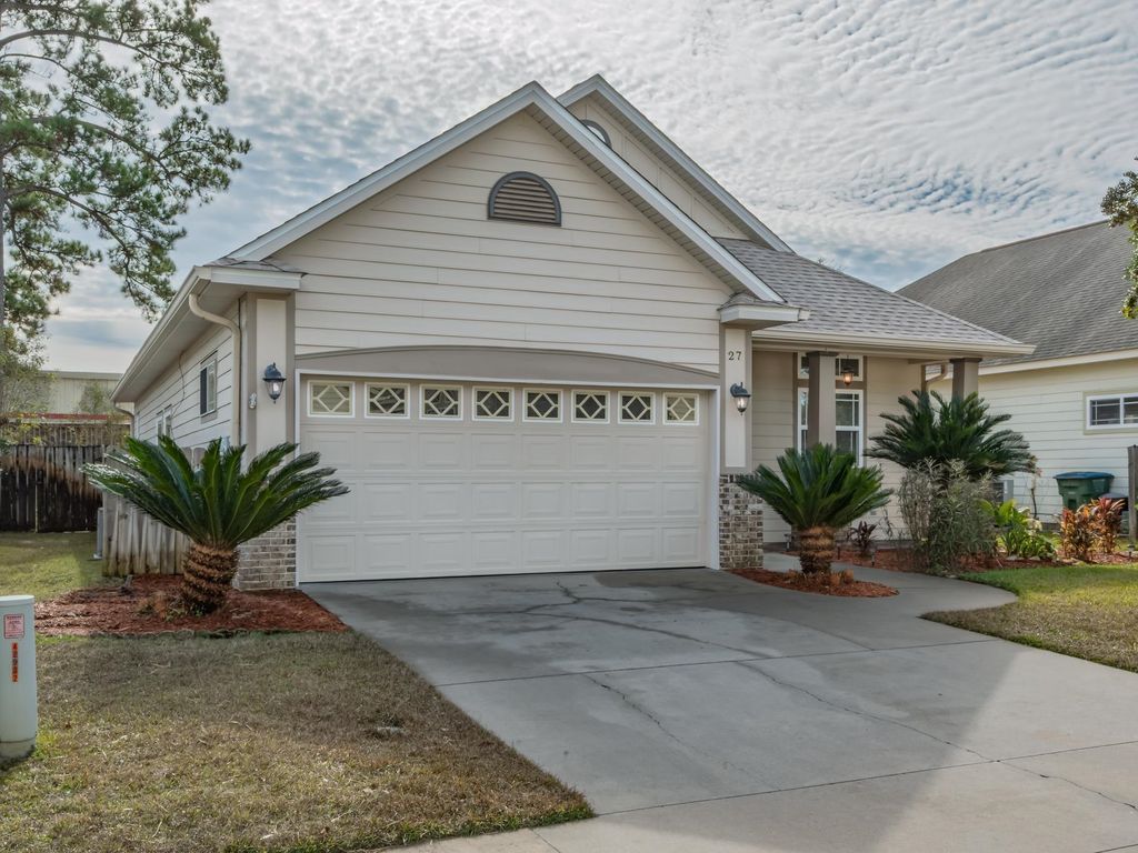 Photo of 27 TUSCANY TRCE Trce, Crawfordville, FL 32327 (MLS # 394266)