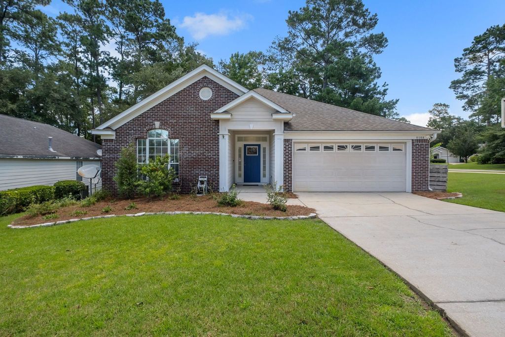 Photo of 8588 Hannary Circle, Tallahassee, FL 32312 (MLS # 402532)