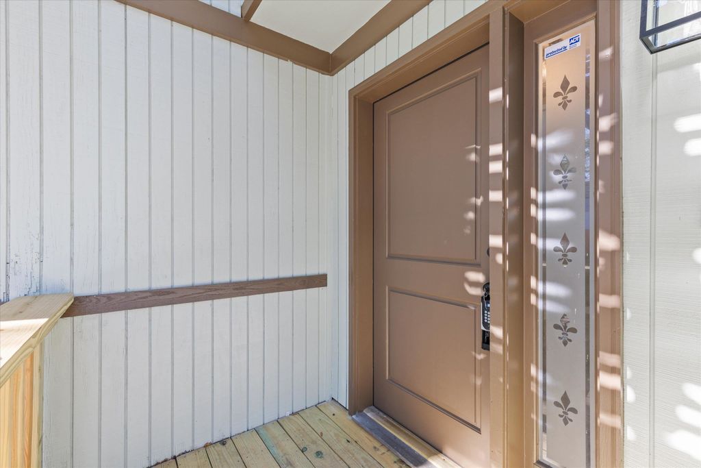 Photo of 1558 Three Lantern Lane, Tallahassee, FL 32301 (MLS # 396532)