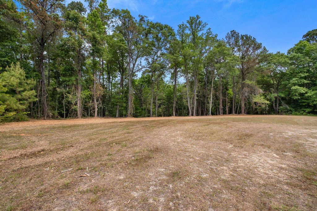 Photo of XX Red Bird Road, Quincy, FL 32352 (MLS # 399087)