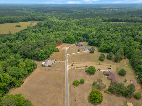 Tiny photo for XX Red Bird Road, Quincy, FL 32351 (MLS # 399087)