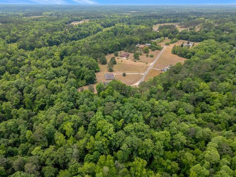 Tiny photo for XX Red Bird Road, Quincy, FL 32351 (MLS # 399087)