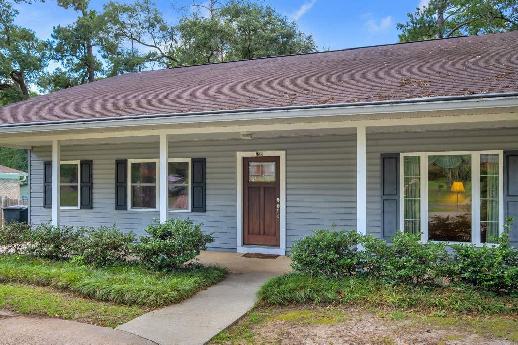 Photo of 2219 Woodlawn Drive, Tallahassee, FL 32303 (MLS # 401399)