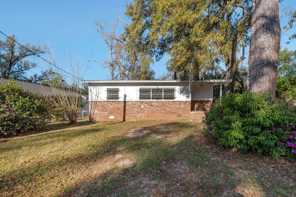 Photo of 2438 KING Street, Tallahassee, FL 32301 (MLS # 396958)