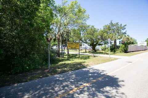 Tiny photo for 3734 Woodville Highway, Tallahassee, FL 32305 (MLS # 371048)