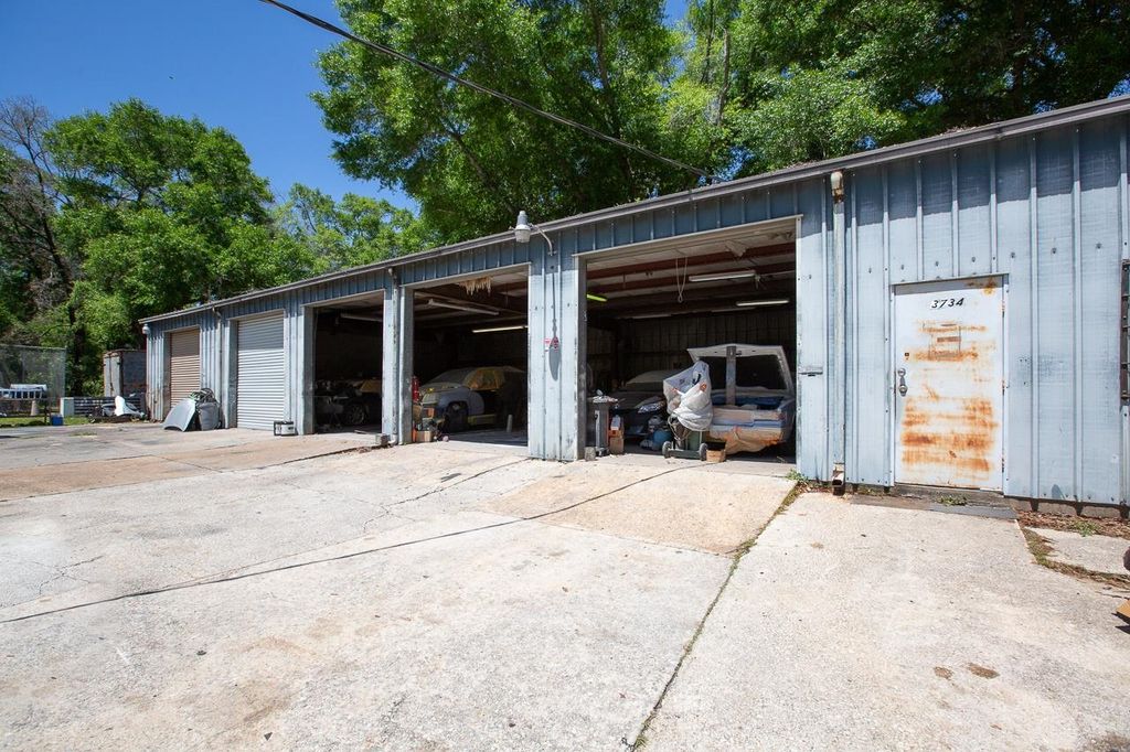 Photo of 3734 Woodville Highway, Tallahassee, FL 32305 (MLS # 371048)
