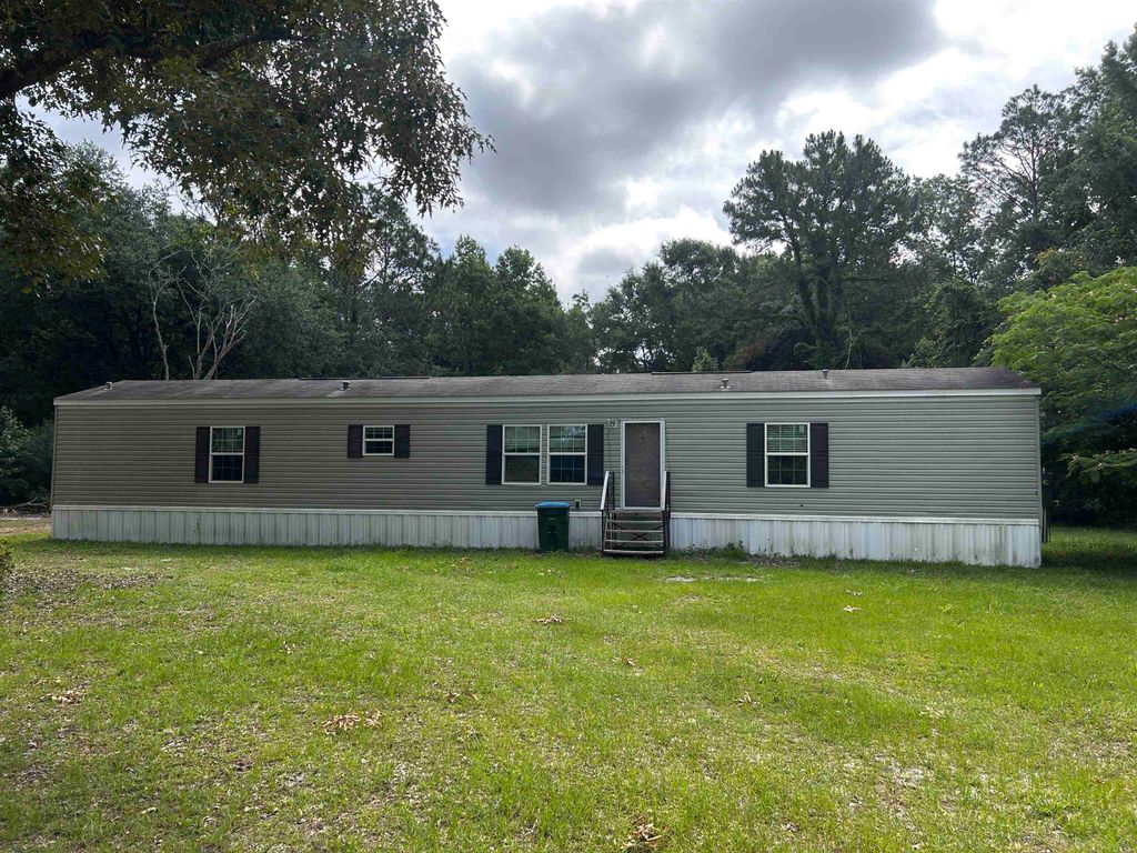 Photo of 19 Centipede Drive, Crawfordville, FL 32327 (MLS # 400175)