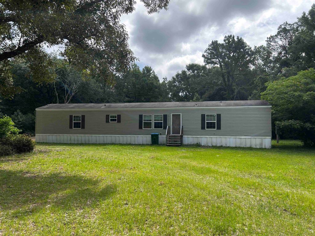 Photo of 19 Centipede Drive, Crawfordville, FL 32327 (MLS # 400175)