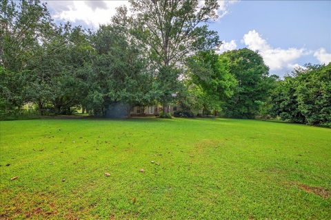 Tiny photo for 2016 Atascadero Court, Tallahassee, FL 32317 (MLS # 397053)