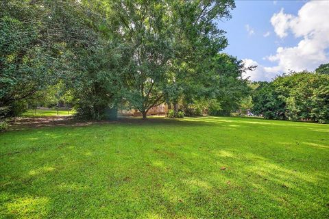 Tiny photo for 2016 Atascadero Court, Tallahassee, FL 32317 (MLS # 397053)