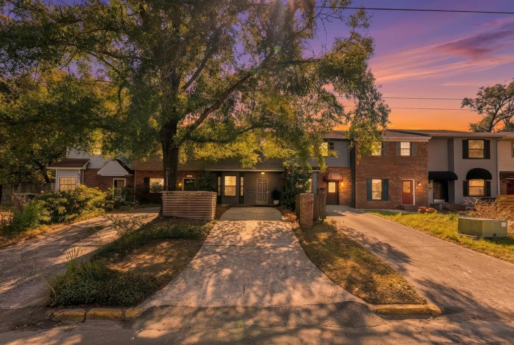 Photo of 475 E VAN BUREN Street, Tallahassee, FL 32301 (MLS # 396375)