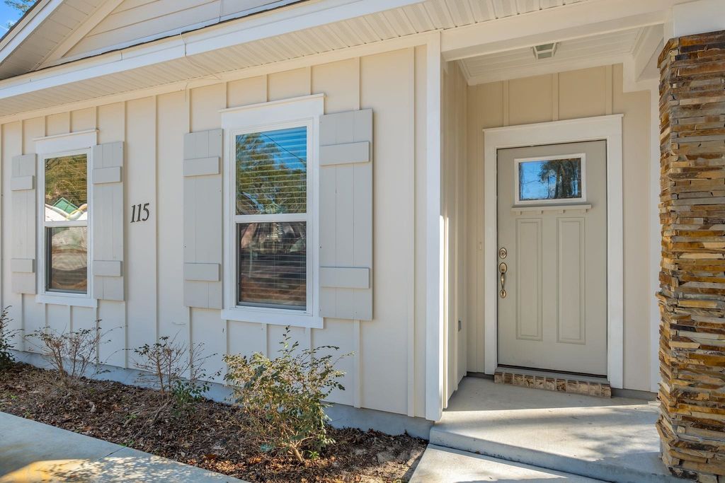 Photo of 115 Comanche Trail, Crawfordville, FL 32327 (MLS # 395774)