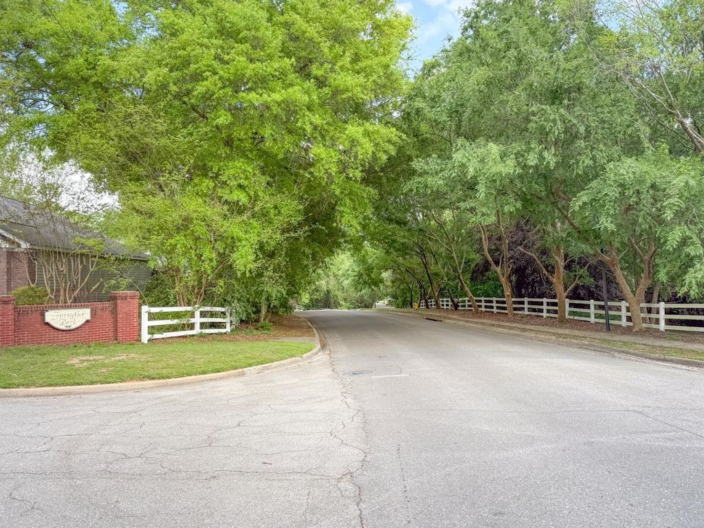 Photo of 4030 Forsythe Park Circle, Tallahassee, FL 32309 (MLS # 401902)