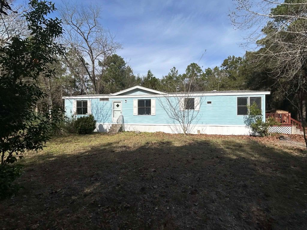 Photo of 120 Boynton Court, Crawfordville, FL 32327 (MLS # 395098)