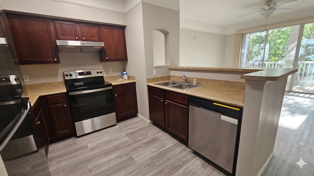 Photo of 2801 chancellorsville Drive #1316, Tallahassee, FL 32312 (MLS # 399106)