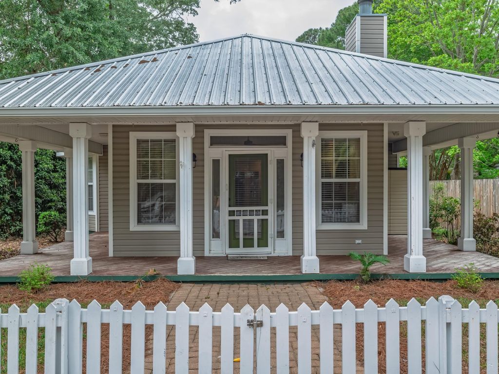Photo of 258 Prado Street, Apalachicola, FL 32320 (MLS # 399393)