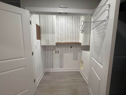 Tiny photo for 605 Waverly Road, Tallahassee, FL 32312 (MLS # 393629)