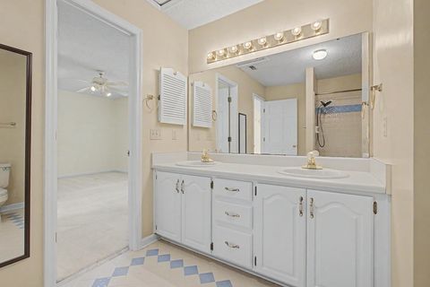 Tiny photo for 5020 CENTENNIAL OAK Circle, Tallahassee, FL 32308 (MLS # 399212)