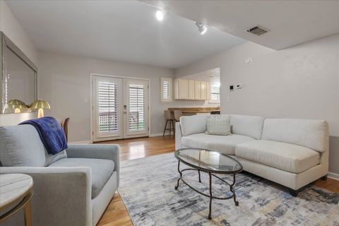 Tiny photo for 517 E Jefferson Street #45, Tallahassee, FL 32301 (MLS # 387854)