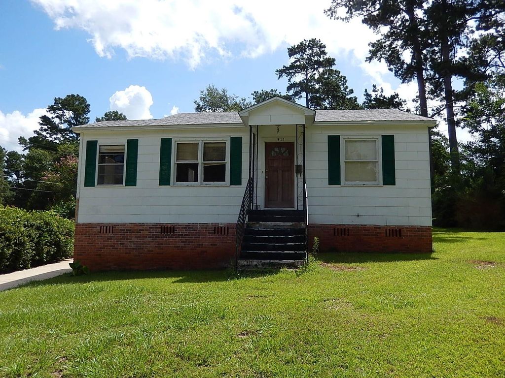 Photo of 911 Magnolia Drive, Havana, FL 32333 (MLS # 398353)