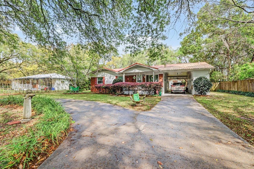 Photo of 3205 KATHERINE SPEED Court, Tallahassee, FL 32303 (MLS # 397404)