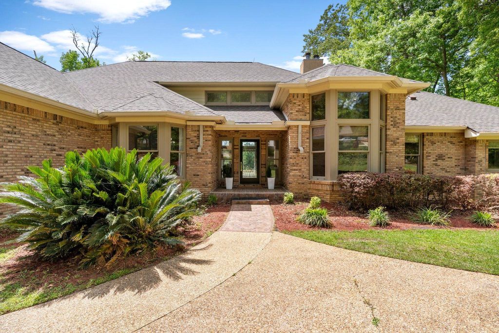 Photo of 8983 Winged Foot Drive, Tallahassee, FL 32312 (MLS # 395112)